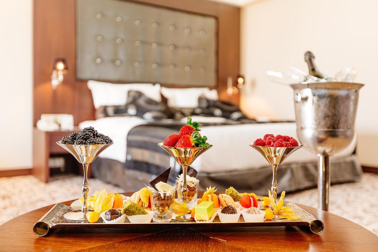 Grand Pasha Luxury Central Nicosia Hotel & Casino Esterno foto