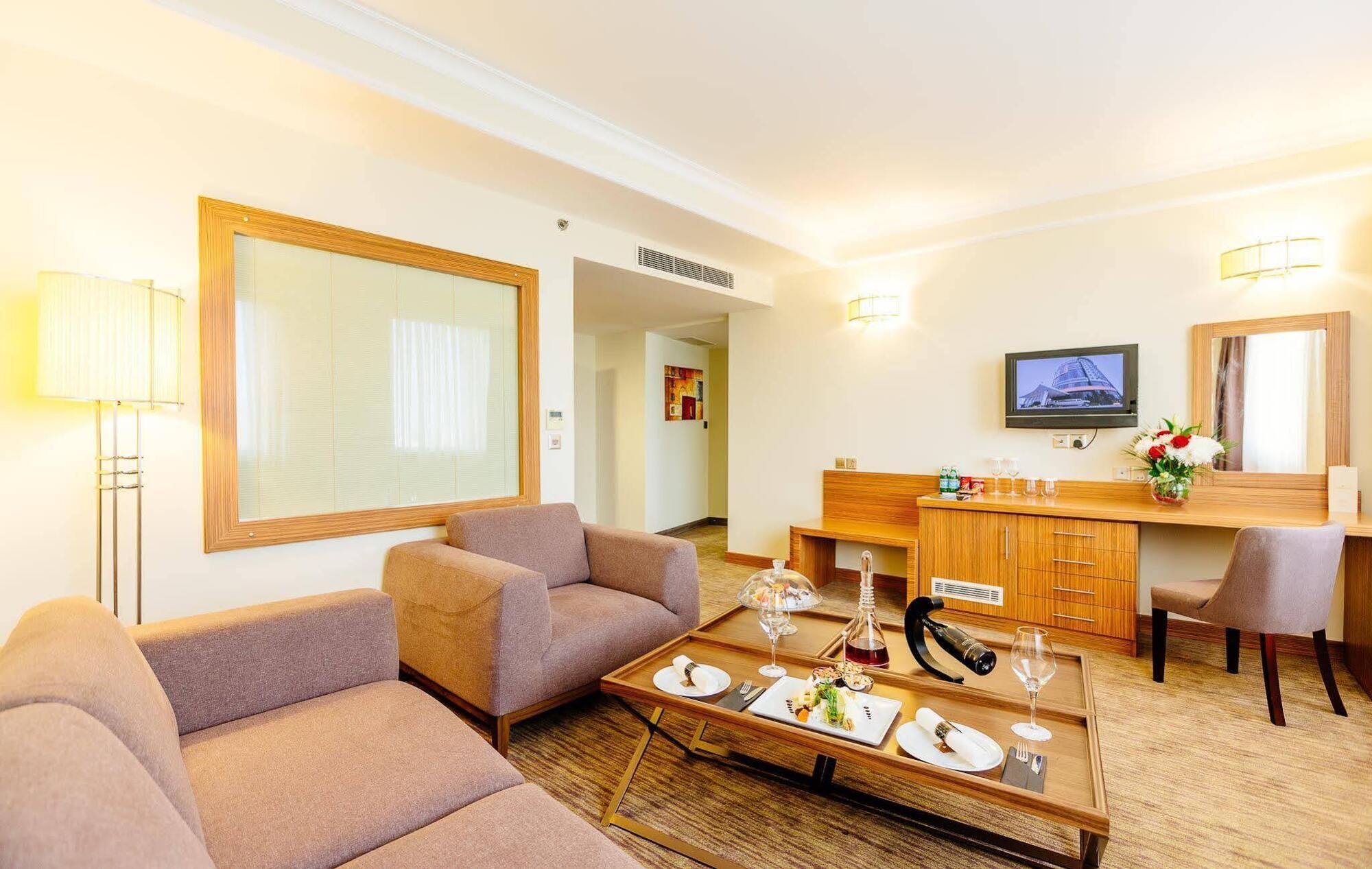 Grand Pasha Luxury Central Nicosia Hotel & Casino Esterno foto
